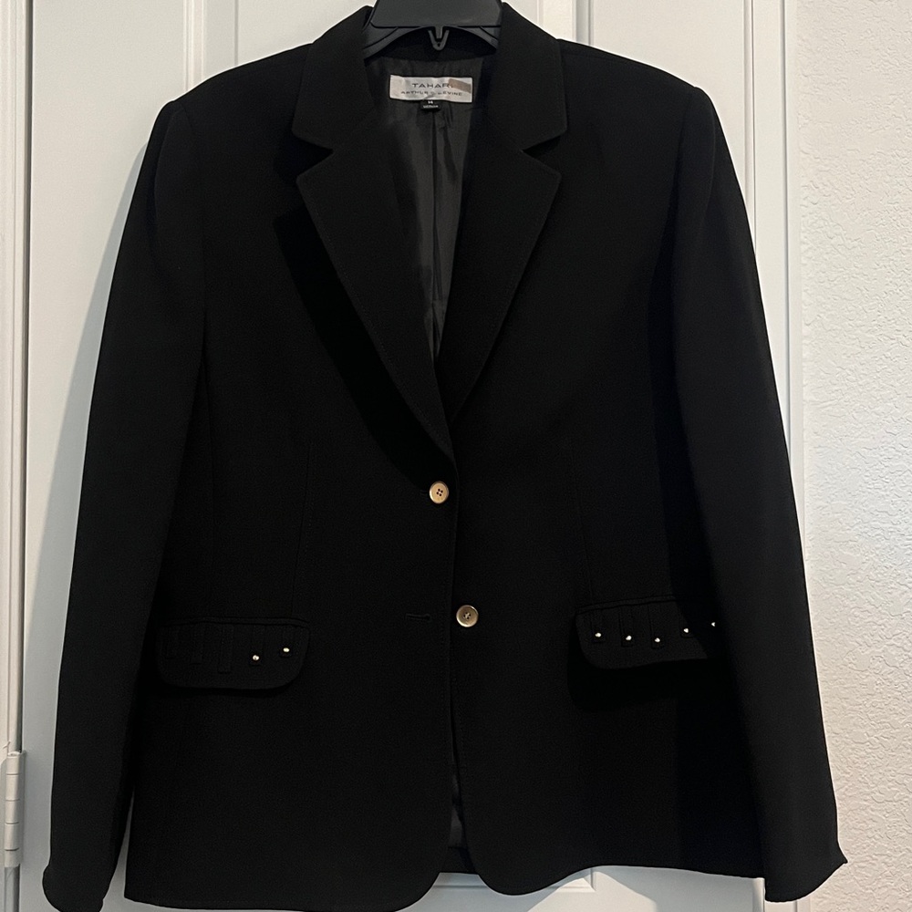 Tahari Black and Gold Blazer with Notched Lapel - Picture 4 of 10